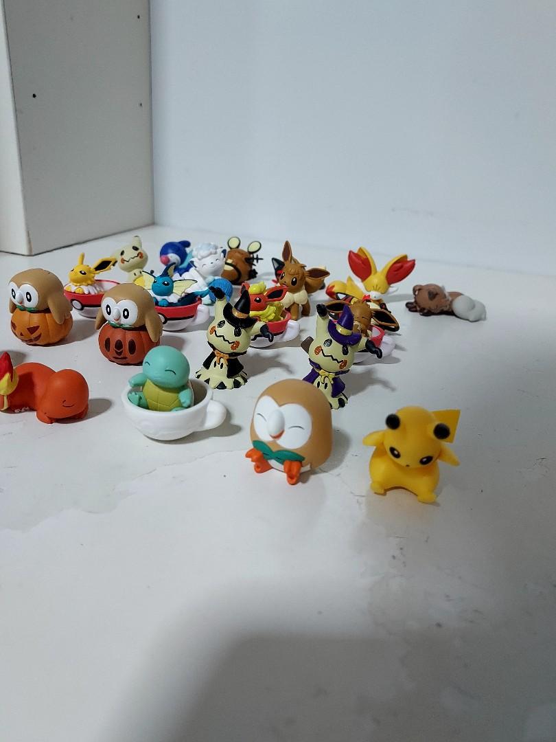 Pokemon Assorted Gachapon Gashapon Capsule Toy Figure Bundle Hobbies And Toys Toys And Games On