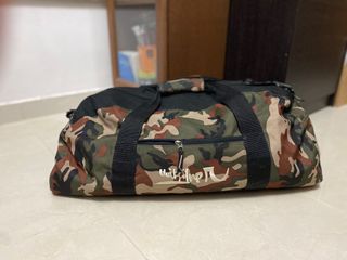 （分類：）位於 。 由 clariceb25 提交（商品編號 1175167644，圖片 1）。簡介： 。