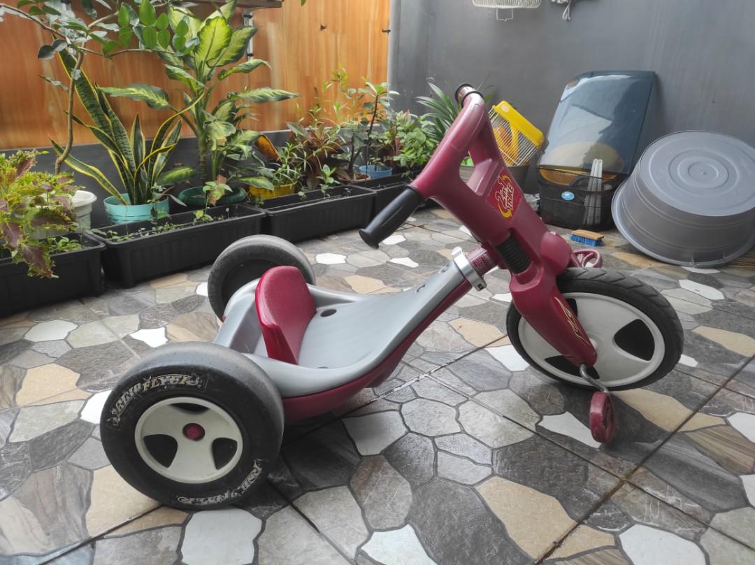 Radio Flyer 2in1 trike, Bayi & Anak, Mainan & Baby Walker di Carousell