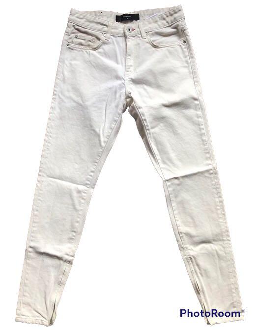 Represent Clo. Ankle Zip Basic Selvedge Denim White (Category: Jeans) located in Quezon City. Submitted by cannadr3w (Listing ID 1174022178, Image 1). Description: Represent Clo. Ankle Zip Basic Selvedge Denim White Good as new W28 x L39 LAST PRICE POSTED‼️ AUTO PASS sa LP at BURAOT‼️ Kamuning, QC.
