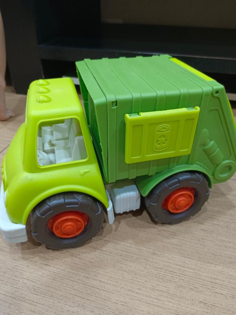 rubbish truck toy, Hobbies & Toys, Toys & Games on Carousell