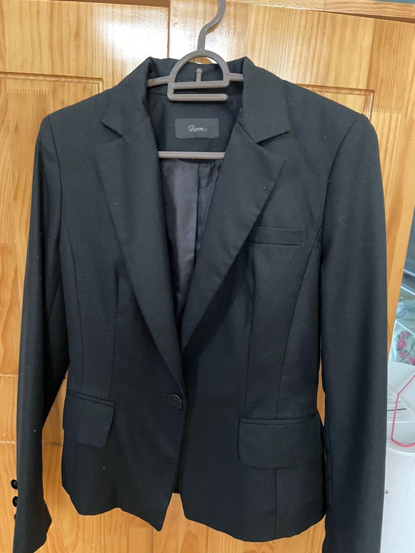 Sets (Category: Sets or Coordinates) located in Singapore. Submitted by ajrmsb (Listing ID 1175124473, Image 3). Description: Bought in Korea , not worn , very new.