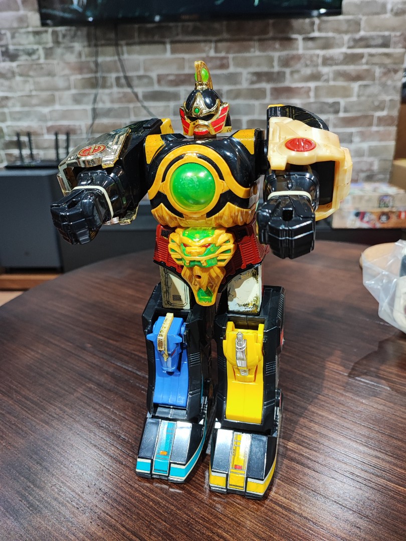 Thunder Megazord Action Figure Power Rangers Legacy, Hobbies