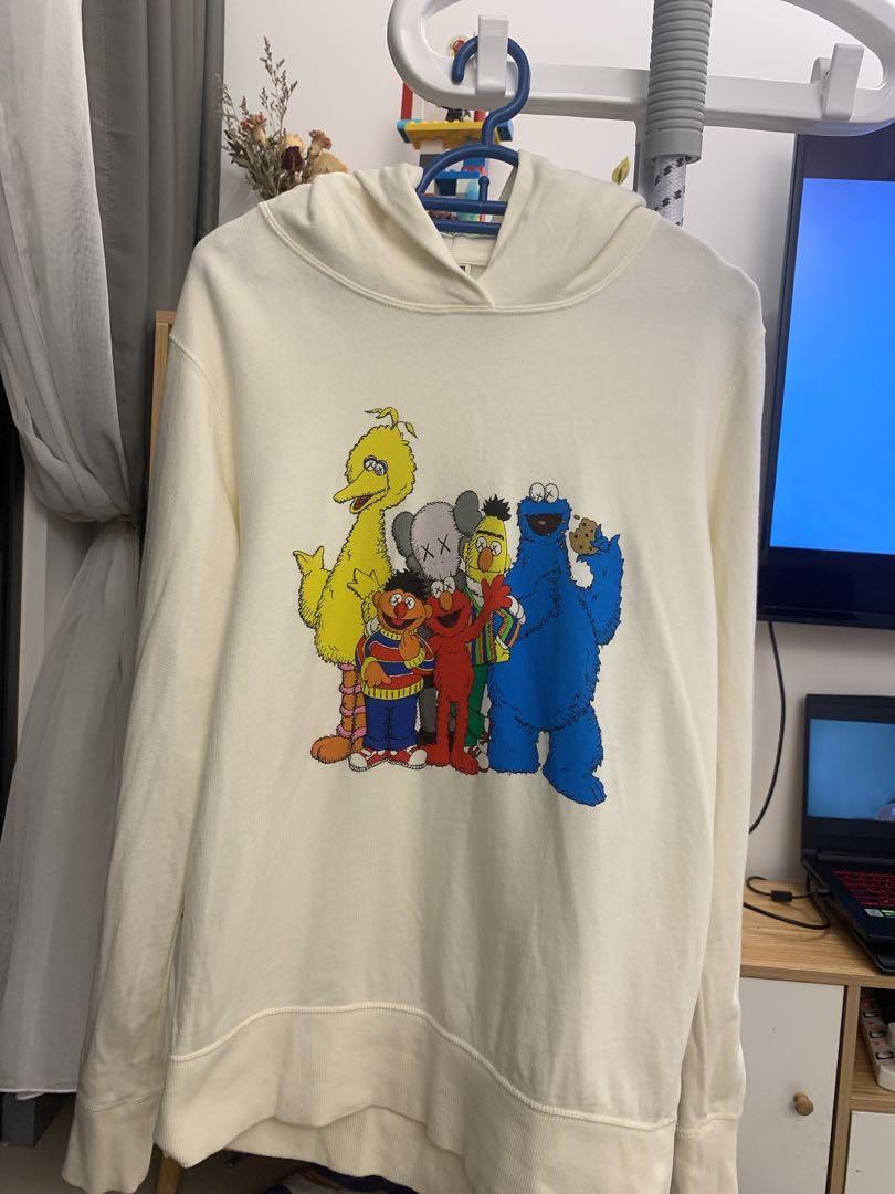 Uniqlo kaws discount sesame street hoodie