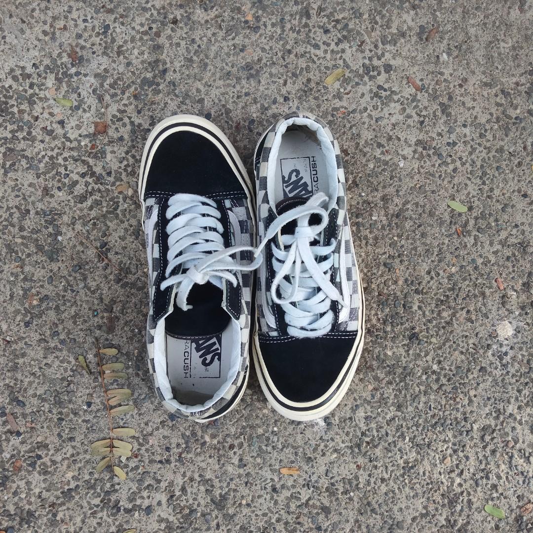 Vans ultracush best sale style 36
