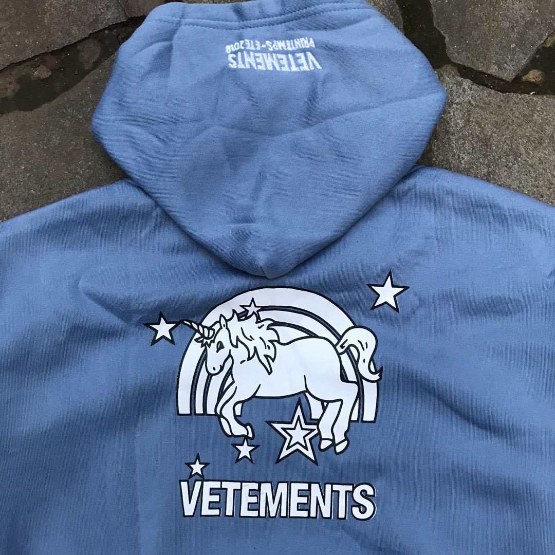 Vetements hoodie unicorn best sale and rainbow price