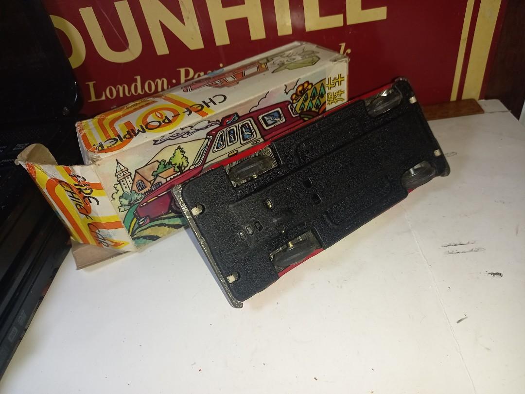 Vintage Fire Chief Tin toy lama antik, Hobbies & Toys, Collectibles