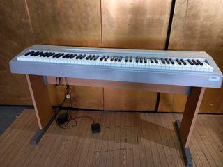 Yamaha P-60 digital piano