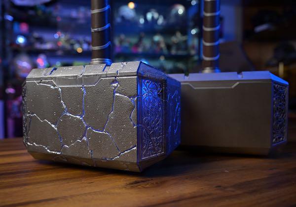 Marvel Legends Series Thor Mjolnir Premium Electronic Roleplay Hammer with  lights and sound FX - Marvel
