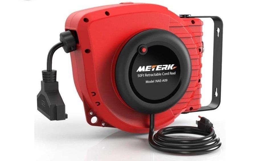 146) Meterk 15M NAE-A09 Electric Retractable Power Cord Reel Cable  180°Swivel Mounting,Triple Socket, Reset Button and Adjustable Stopper,  Computers & Tech, Parts & Accessories, Cables & Adaptors on Carousell