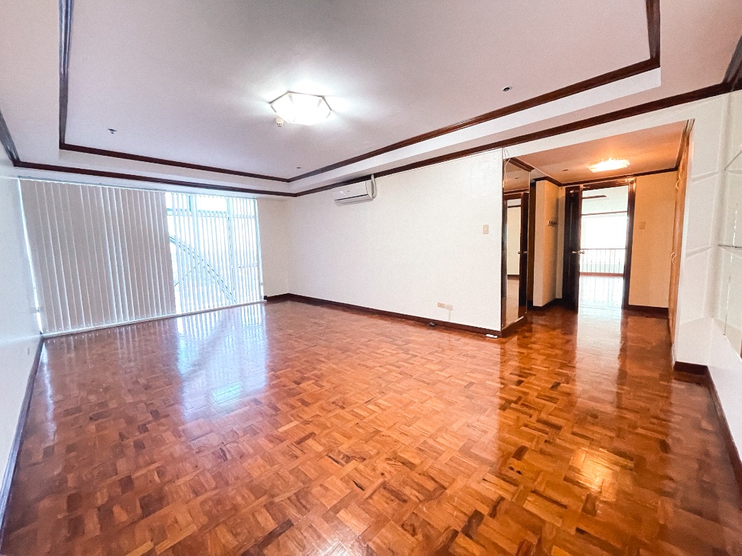 (Category: ) located in . Submitted by mchua. (Listing ID 1175379937, Image 1). Description: .