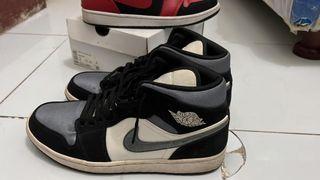 Air Jordan 1 Mid Satin Grey To