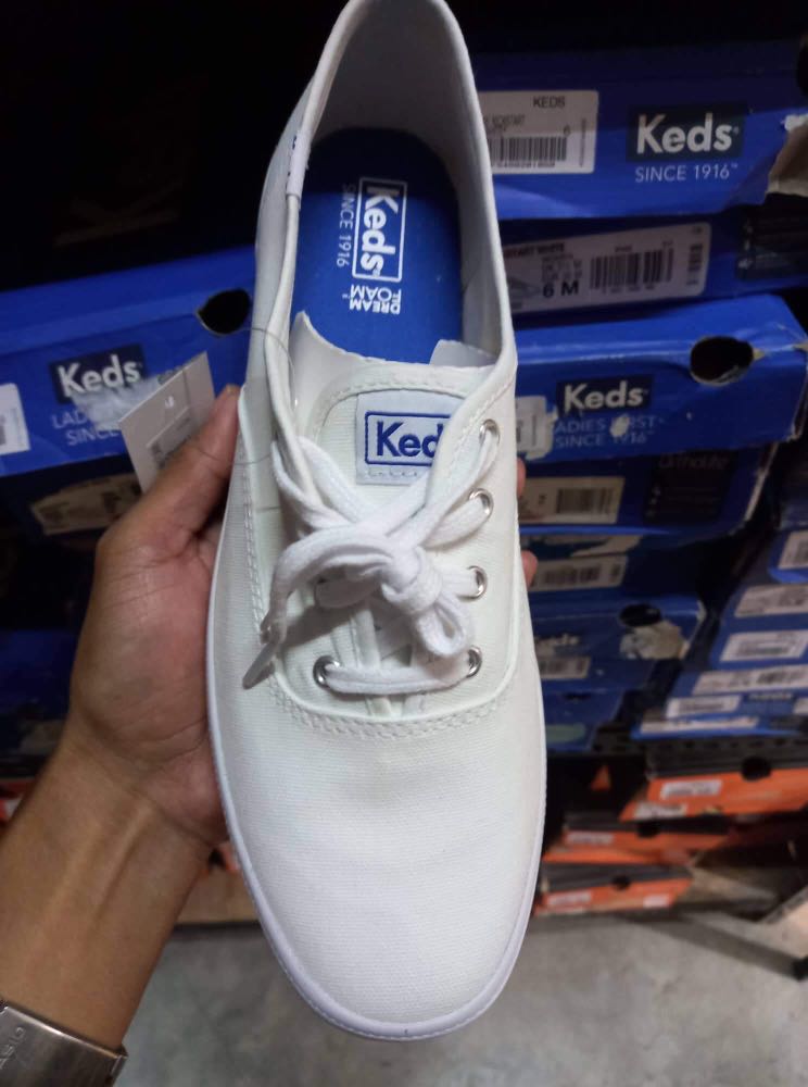 All White Keds Canvas /6/9 ONLY, Women's Fashion, Footwear, Sneakers on  Carousell