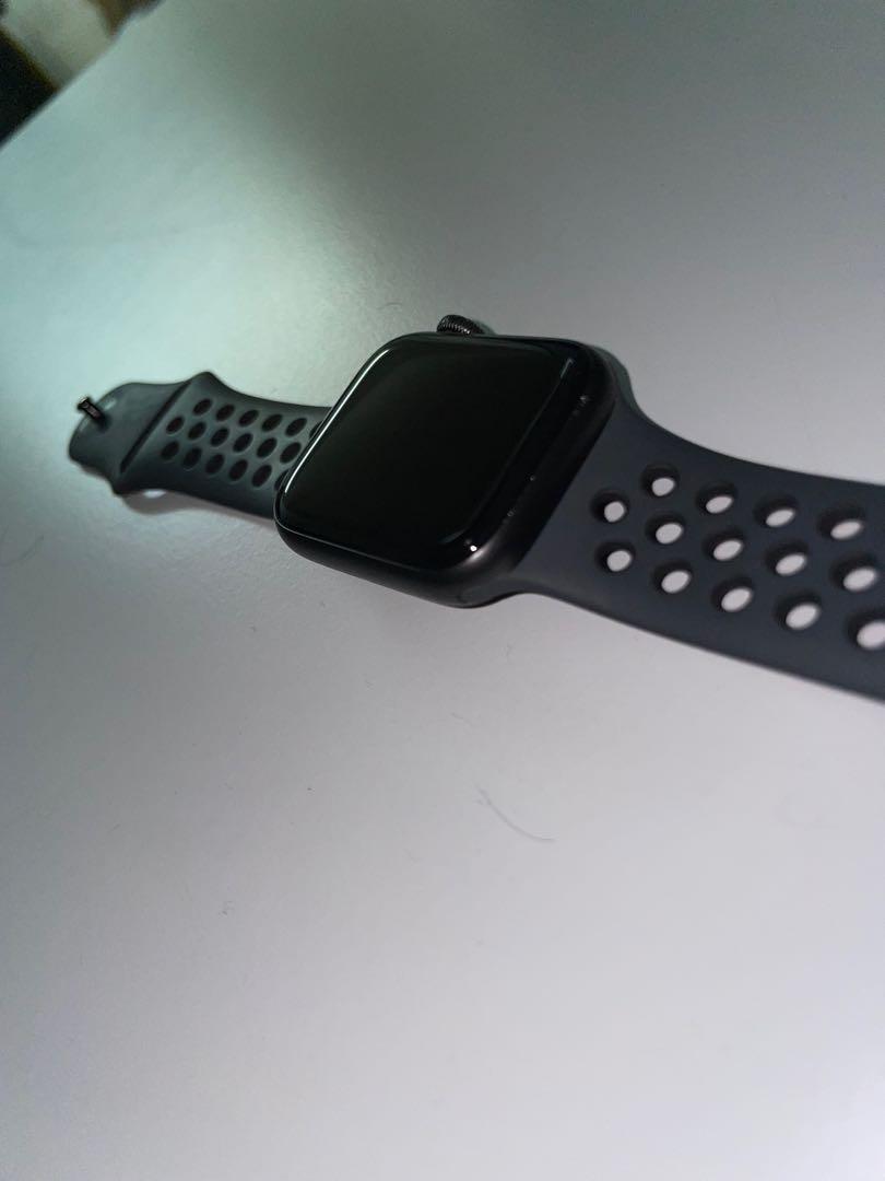 Apple watch nike series 5 gps space clearance gray aluminum case with nike sport band