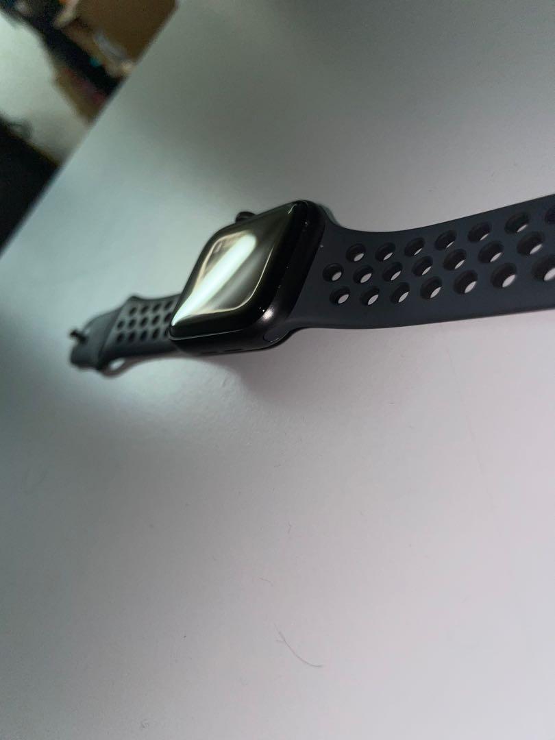 Apple watch nike series 5 gps space gray hotsell aluminum case with nike sport band