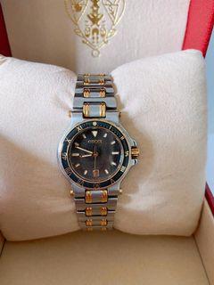 Auth Gucci 9700L Two-tone Watch for Ladies