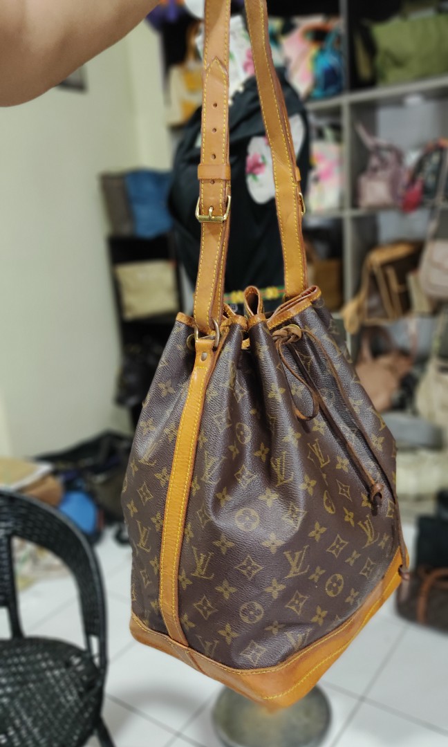 Louis Vuitton Bucket Bag Gm