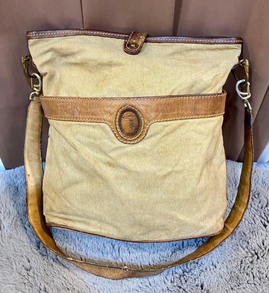 Authentic Trussardi Messenger Bag (Category: Luxury Bags & Wallets) located in Pasig City. Submitted by rmark (Listing ID 1175410100, Image 1). Description: Authentic Trussardi. Look at it carefully before sending offers. Money back guaranteed of proven fake. Payment: Gcash.