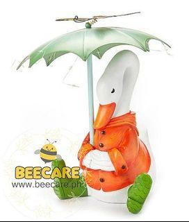 BeeCare Solar Goose Holding Umbrella Home Garden Decor