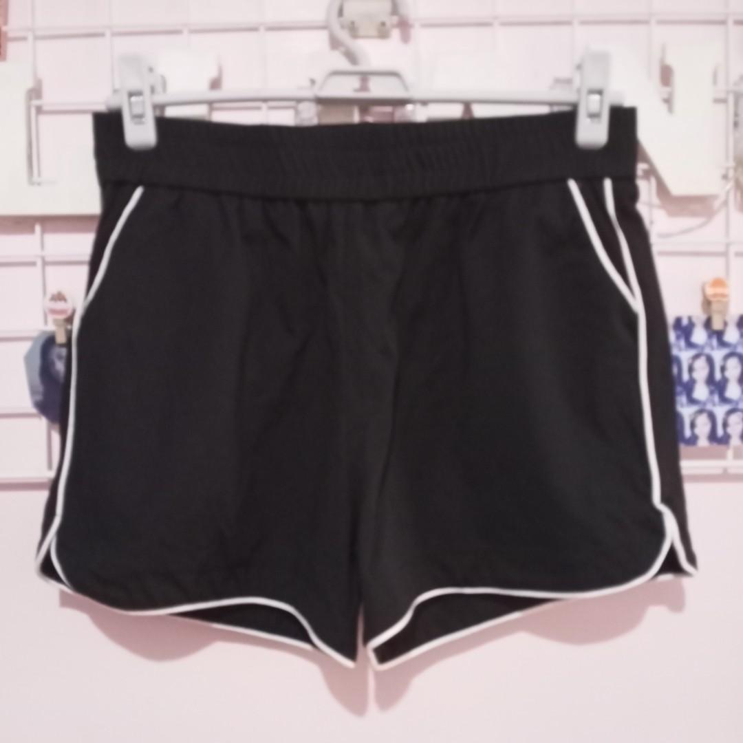 Black dolphin shorts (Category: Shorts) located in Dasmarinas. Submitted by ainaramos (Listing ID 1175350468, Image 1). Description: no last price! super ganda nito sa personal like new condition size 28 relaxed fit stretch up to 36 but best fit up to 34 lang Payment First policy ( Gcash only) yes to shopee checkout shipping fee plus 10 pesos Shipping fee and plus 10 (shopee transaction fee) shoulder by the buyer💖 NO RETURN NO EXCHANGE OF ITEM!!