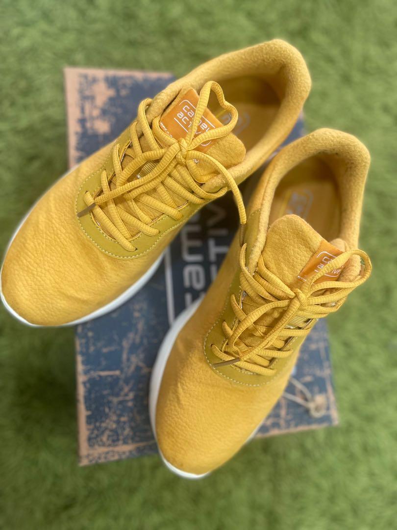 Camel 2024 color shoes