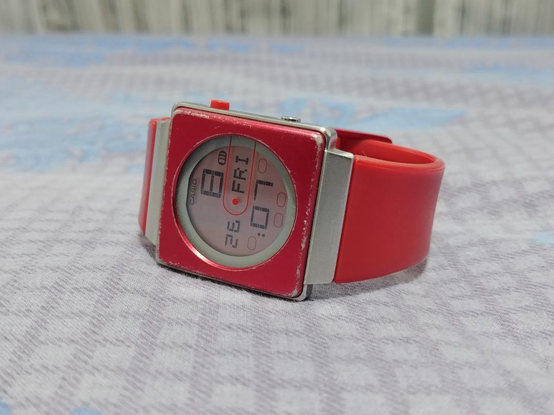 CASIO FUTURIST LA-2001 メンズ　腕時計 Which Watch Today: Casio Futurist LA-2001