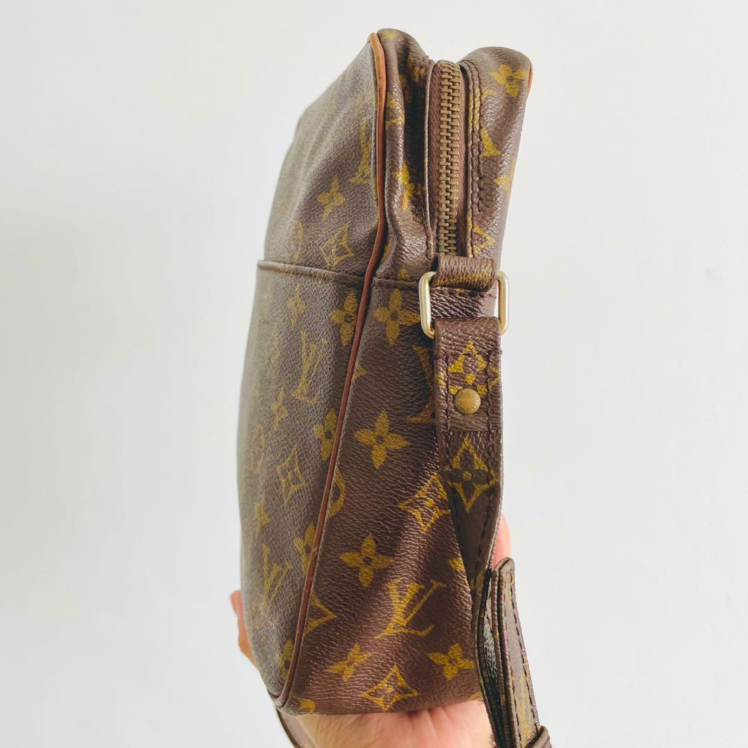 Louis Vuitton LV Danube Monogram Logo Vintage Camera Shoulder Sling Ba –  Valuxre