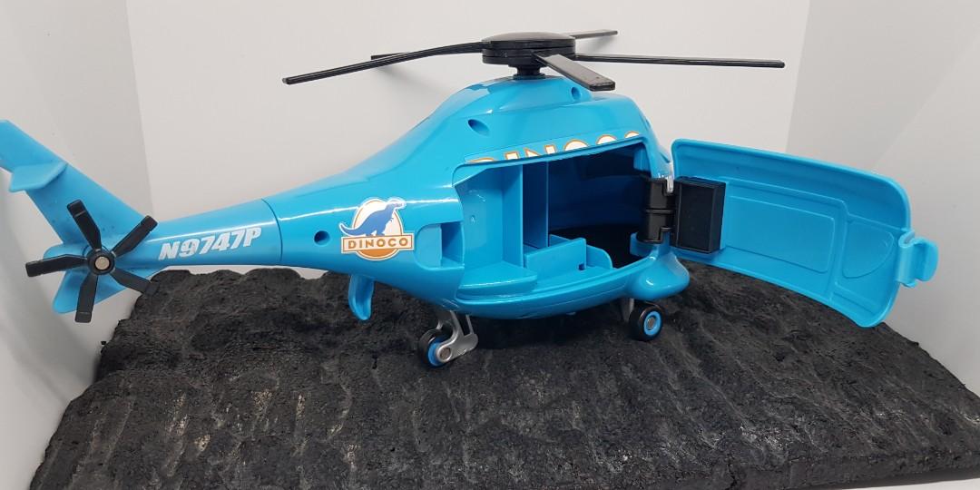 Dinoco helicopter carrying sales case and cars