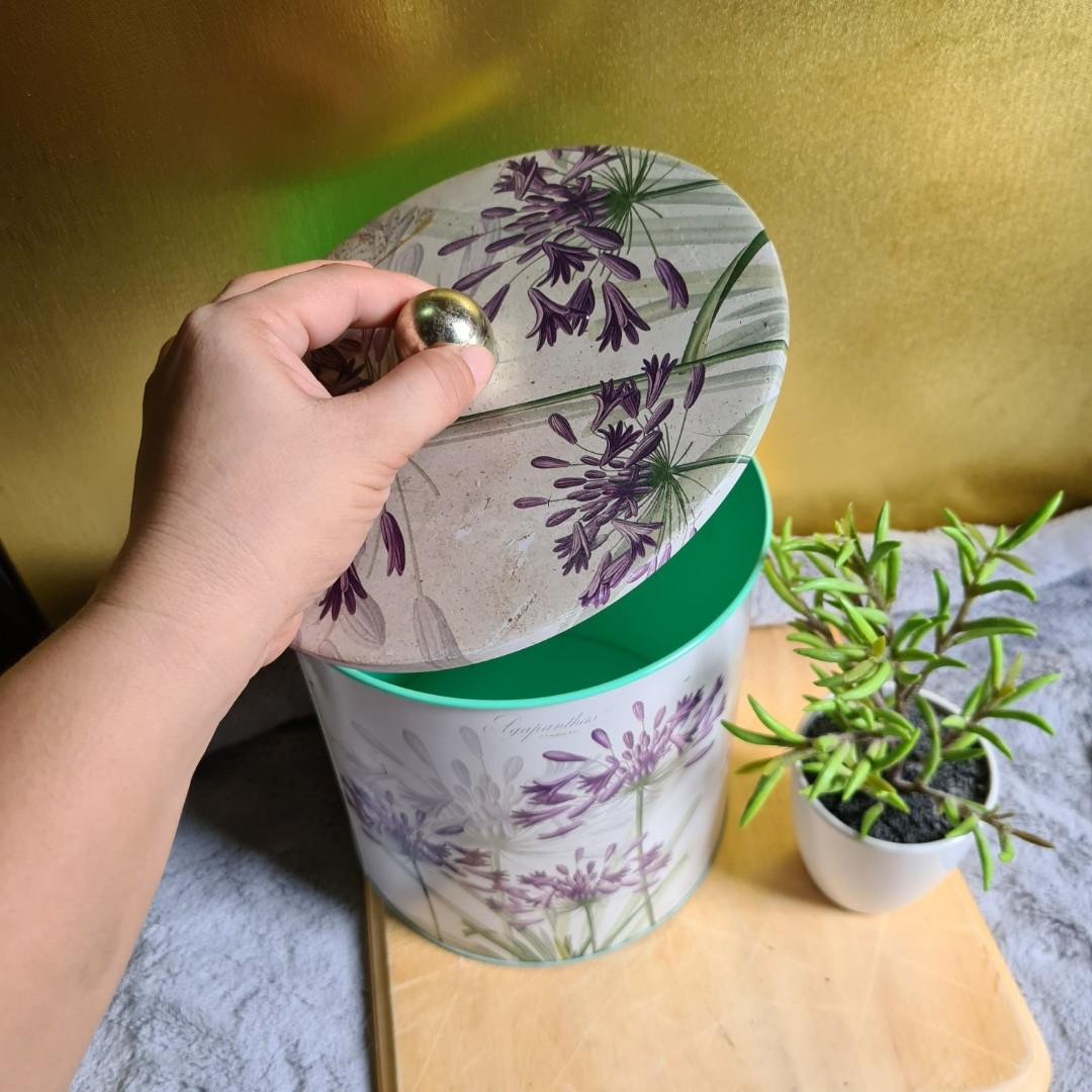 EMPTY ASSTD. SHORT BREAD CANNISTER/DECO TRASH BIN (REUSABLE) (Category: Storage Boxes & Baskets) located in Bulacan. Submitted by sakurajade (Listing ID 1175317787, Image 3). Description: ⭐️⭐️⭐️HOME FURNISHINGS⭐️⭐️⭐️ GRAB IT NOW WHILE STOCK LASTS‼️ EMPTY ASSTD. SHORT BREAD CANNISTER/DECO TRASH BIN (REUSABLE) Price: P320 ONLY ✅️ New Arrival Preloved Japan Items ✅️ Good condition, as good as new, decorative with cover, reusable ✅️ Issue: Minimum sc