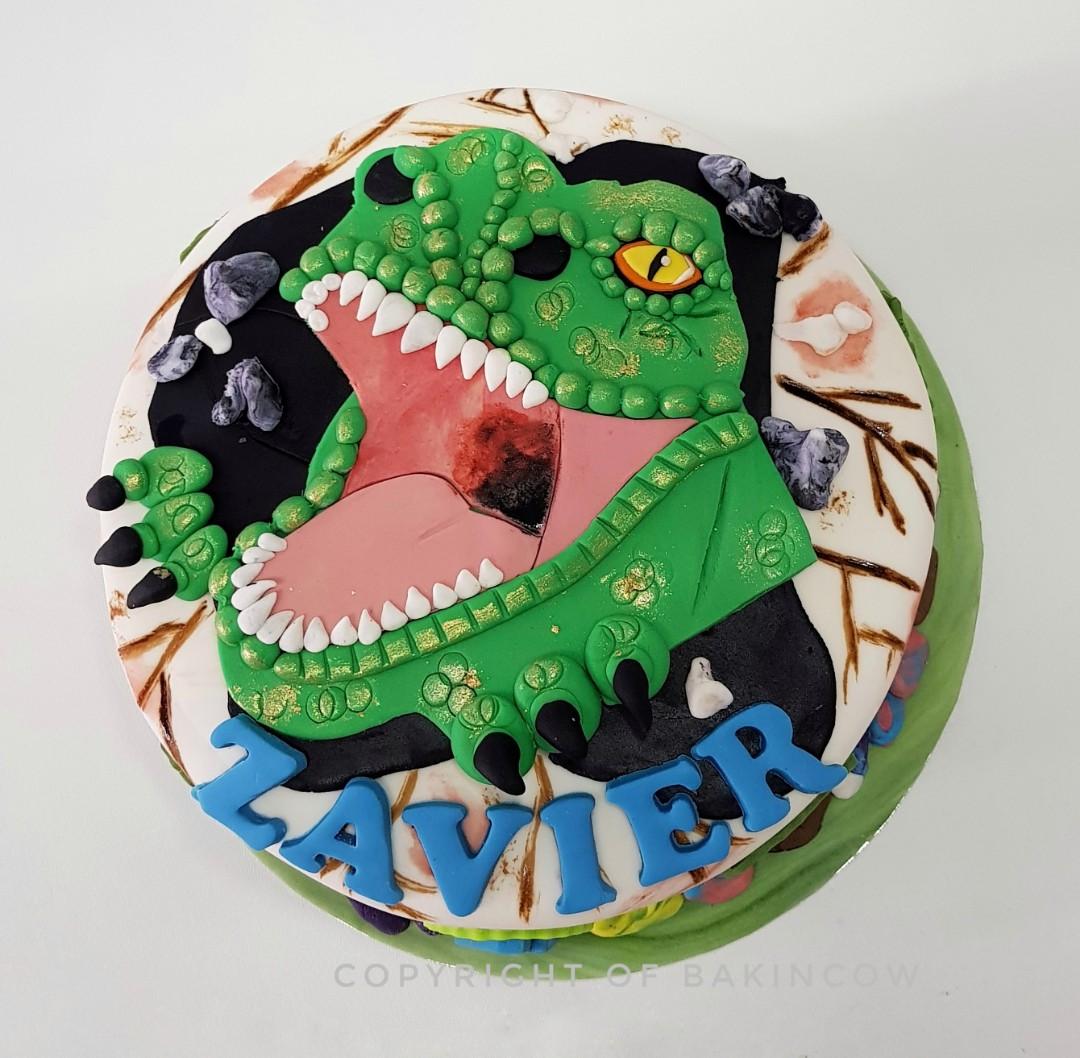 Fondant Birthday Cake Yishun, Food & Drinks, Homemade Bakes on Carousell