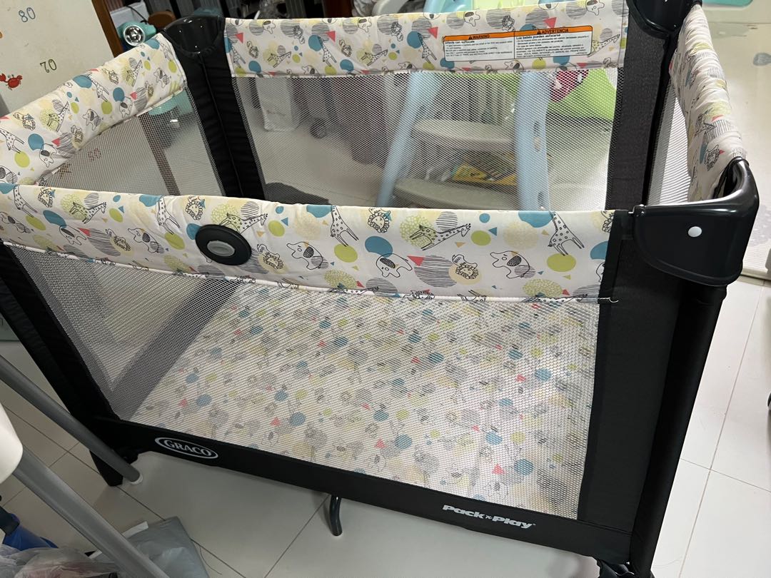 Graco Playpen, Babies & Kids, Baby Nursery & Kids Furniture, Cots