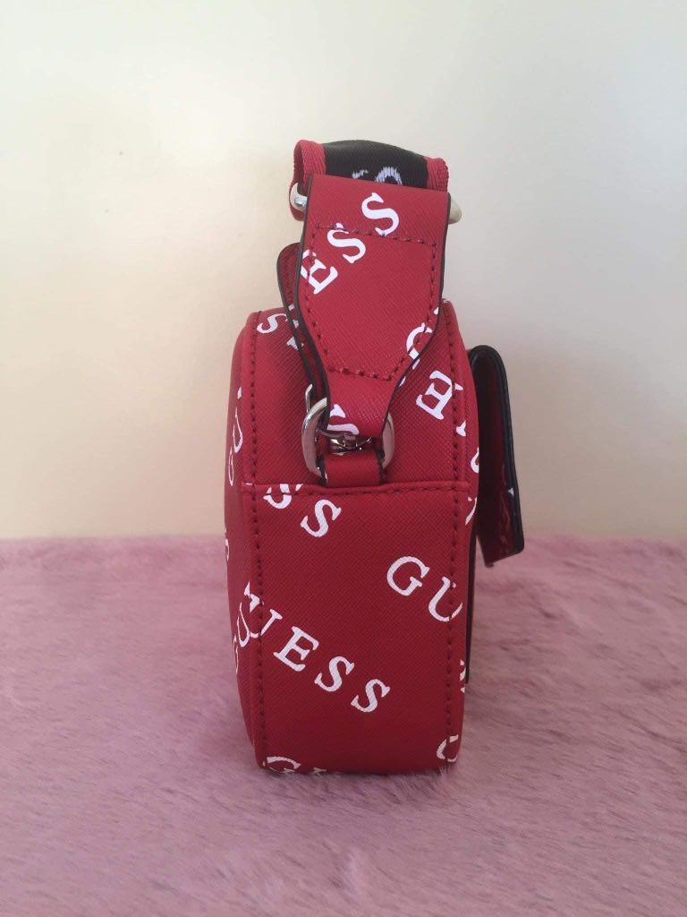 Guess Wayne Camera Crossbody, Women's Fashion, Bags & Wallets, Cross