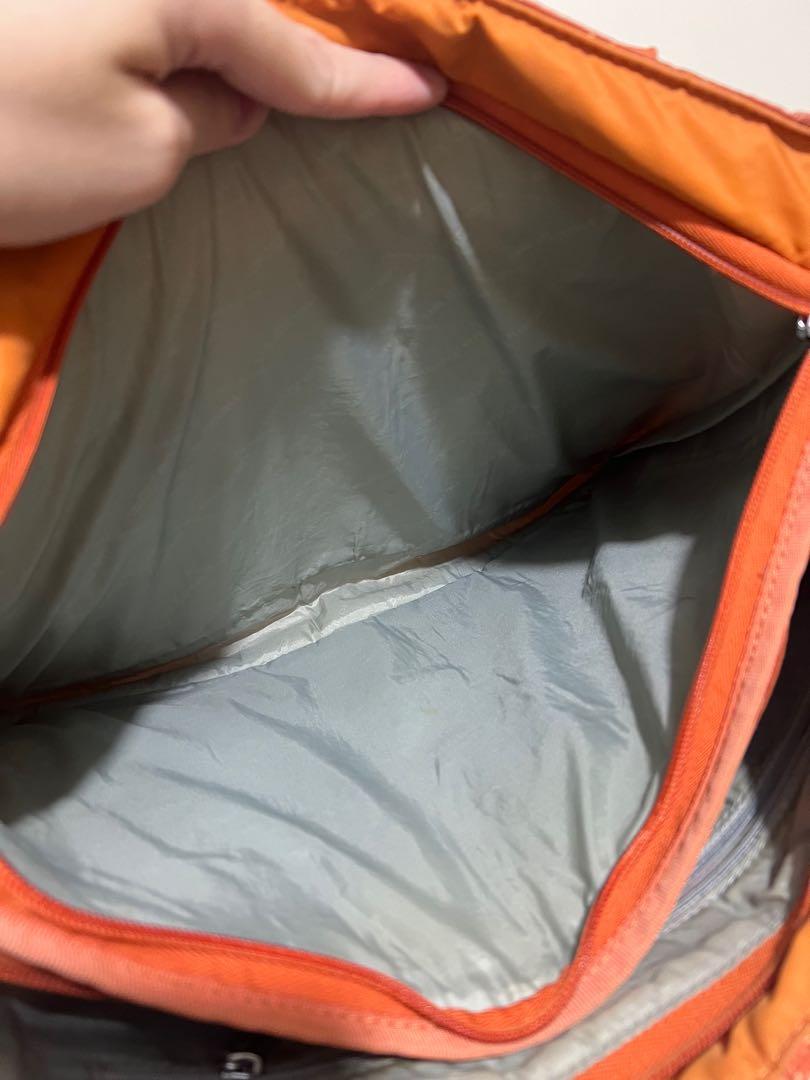 Hedgren Laptop Bag (Category: Tote Bags) located in Muntinlupa City. Submitted by telichichi (Listing ID 1175308484, Image 3). Description: Hedgren Laptop Bag (can fit up to 15” laptop) With signs of usage (see photos).