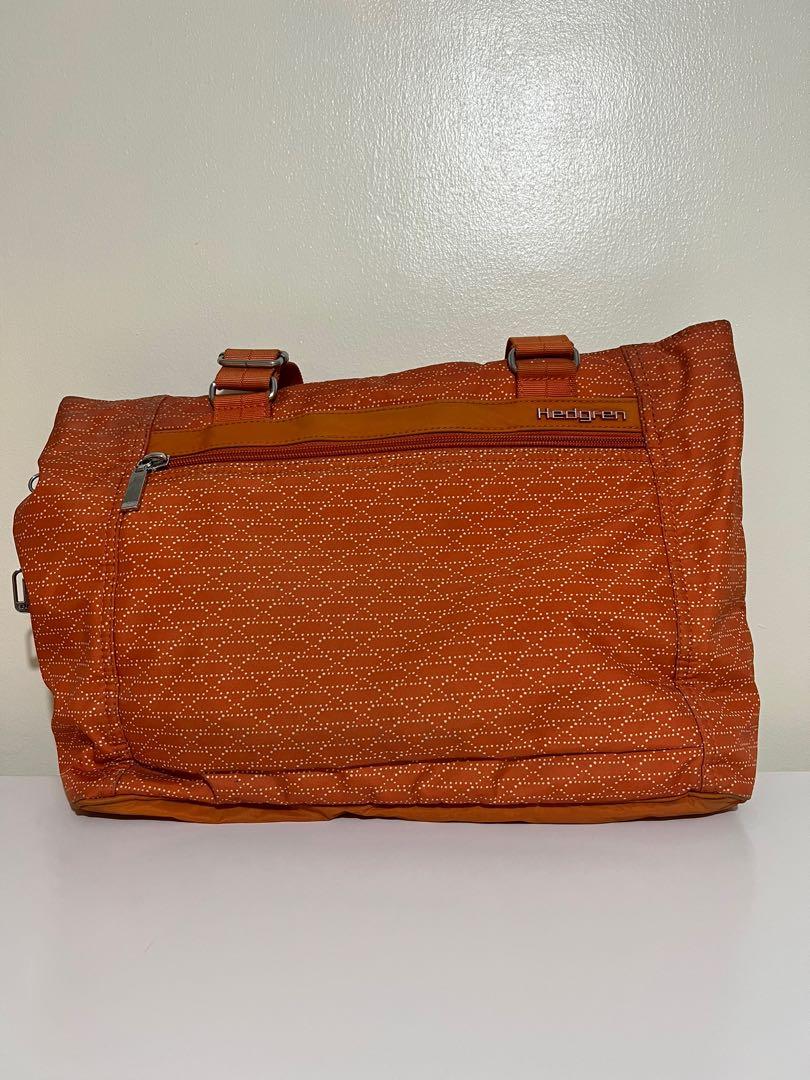 Hedgren Laptop Bag (Category: Tote Bags) located in Muntinlupa City. Submitted by telichichi (Listing ID 1175308484, Image 1). Description: Hedgren Laptop Bag (can fit up to 15” laptop) With signs of usage (see photos).
