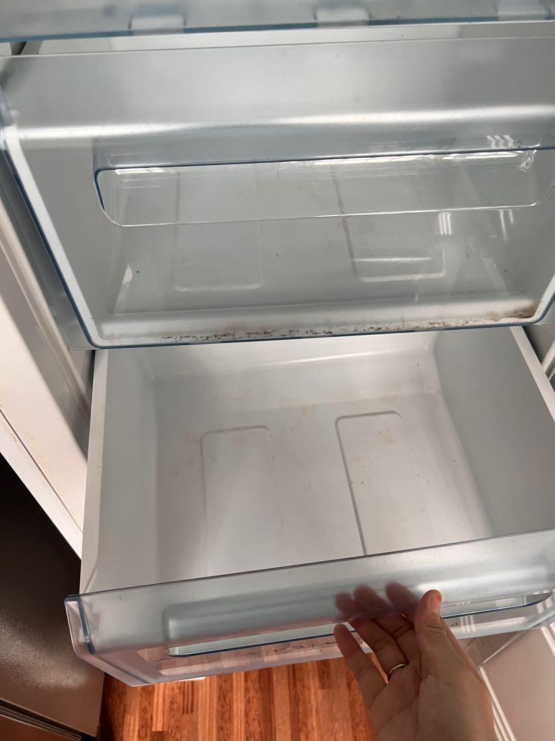 Hisense 176L Upright Freezer HR6VFF177A, TV & Home Appliances, Kitchen