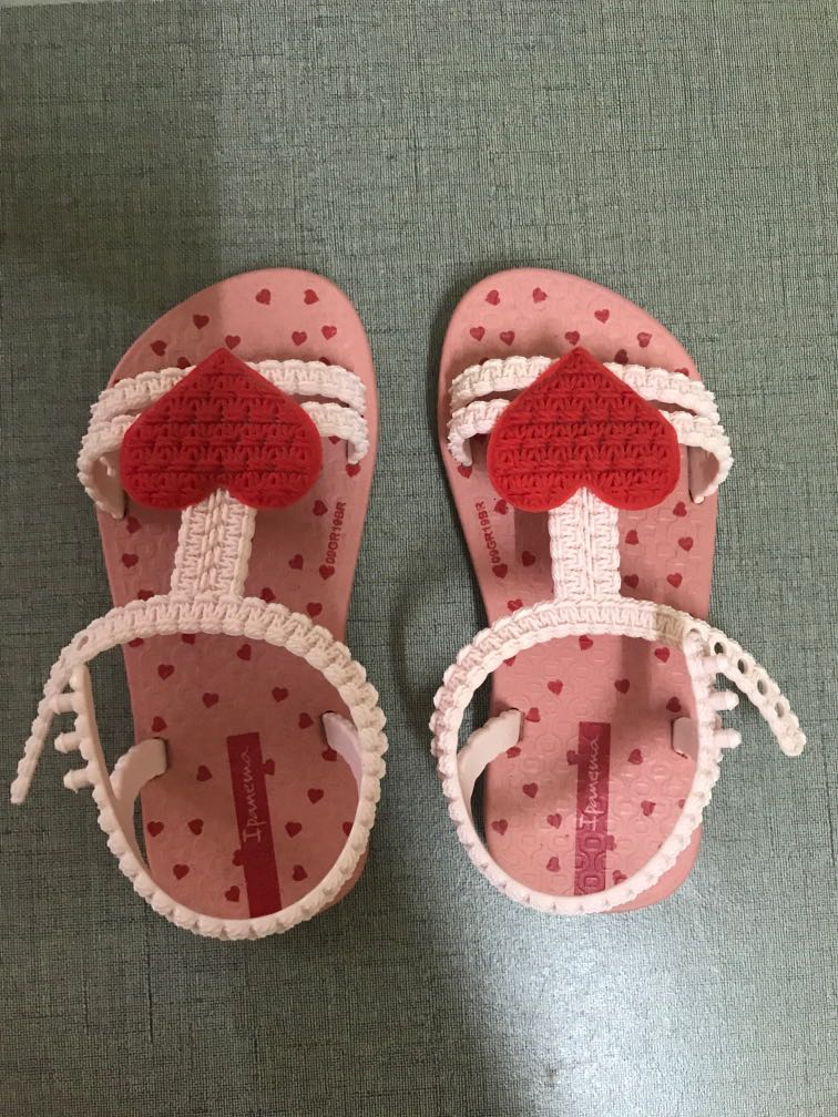 Ipanema shop baby shoes