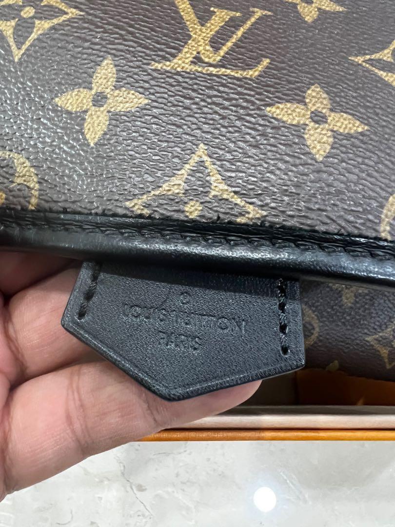 Louis Vuitton Magnetic Messenger Bag, Luxury, Bags & Wallets on Carousell