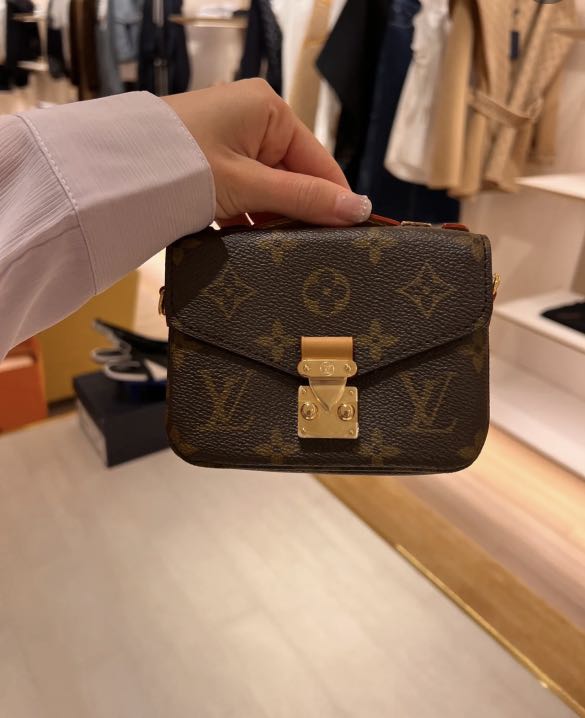 Louis Vuitton Micro Metis Handbag