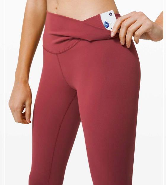 NWT Lululemon Wunder Train 25” legging in Chianti Sz 4, Women's Fashion,  Activewear on Carousell