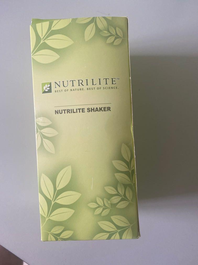 Nutrilite protein shake bottle, Furniture & Home Living, Kitchenware