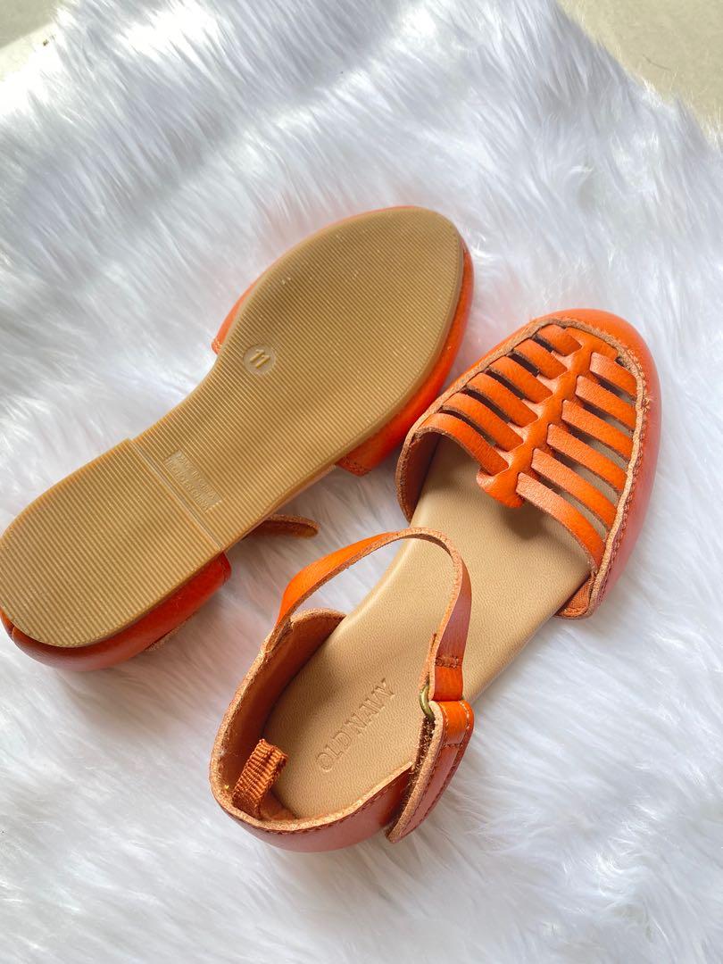 Old navy hotsell kids sandals