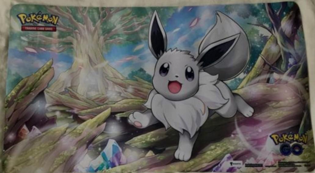 Pokemon go eevee pin and playmat, Hobbies & Toys, Memorabilia