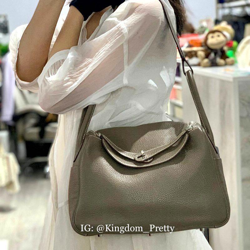 Hermes Lindy bag 26 Etoupe grey Clemence leather Silver hardware