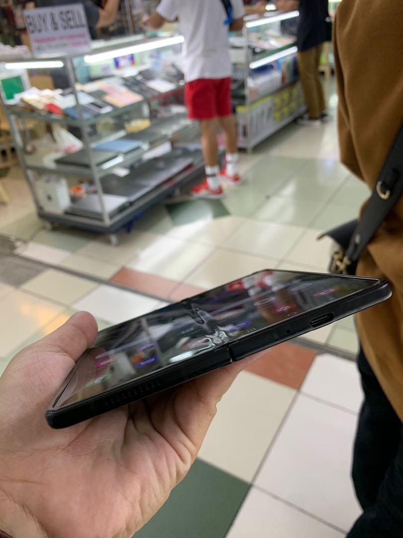 SAMSUNG ZFOLD 3 12/256 NTC APPROVED NO ISSUE (Category: Samsung) located in Pasig City. Submitted by fairgadgetshop (Listing ID 1175437977, Image 3). Description: SALE OR SWAP (BUY & SELL) PRICE: 52,500 Selling Preloved: SAMSUNG ZFOLD 3 12/256 NTC APPROVED 9/10 Smoothness NTC APPROVED Dualsim Openline No hidden account No hidden issue Test all you want Inclusions: Charger (REPLACEMENT) Mode of Payment: Cash, Bank Transfer, Gcash, Credit card (wit