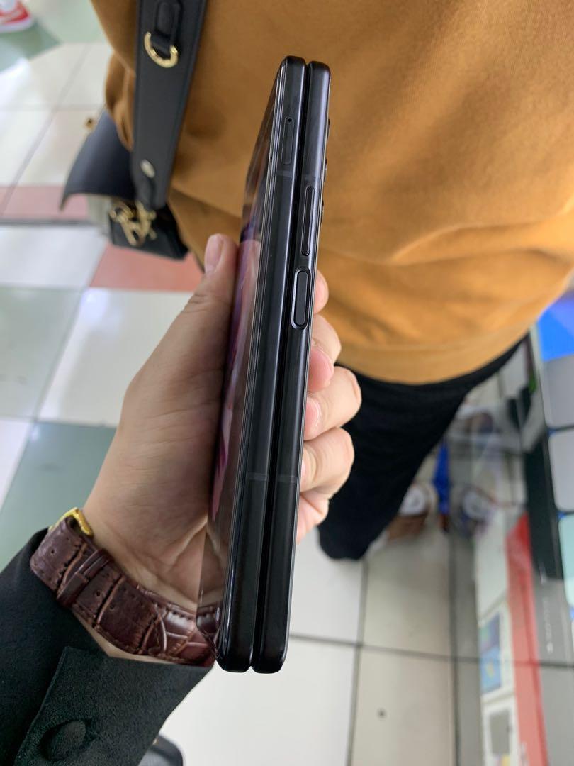 SAMSUNG ZFOLD 3 12/256 NTC APPROVED NO ISSUE (Category: Samsung) located in Pasig City. Submitted by fairgadgetshop (Listing ID 1175437977, Image 1). Description: SALE OR SWAP (BUY & SELL) PRICE: 52,500 Selling Preloved: SAMSUNG ZFOLD 3 12/256 NTC APPROVED 9/10 Smoothness NTC APPROVED Dualsim Openline No hidden account No hidden issue Test all you want Inclusions: Charger (REPLACEMENT) Mode of Payment: Cash, Bank Transfer, Gcash, Credit card (wit