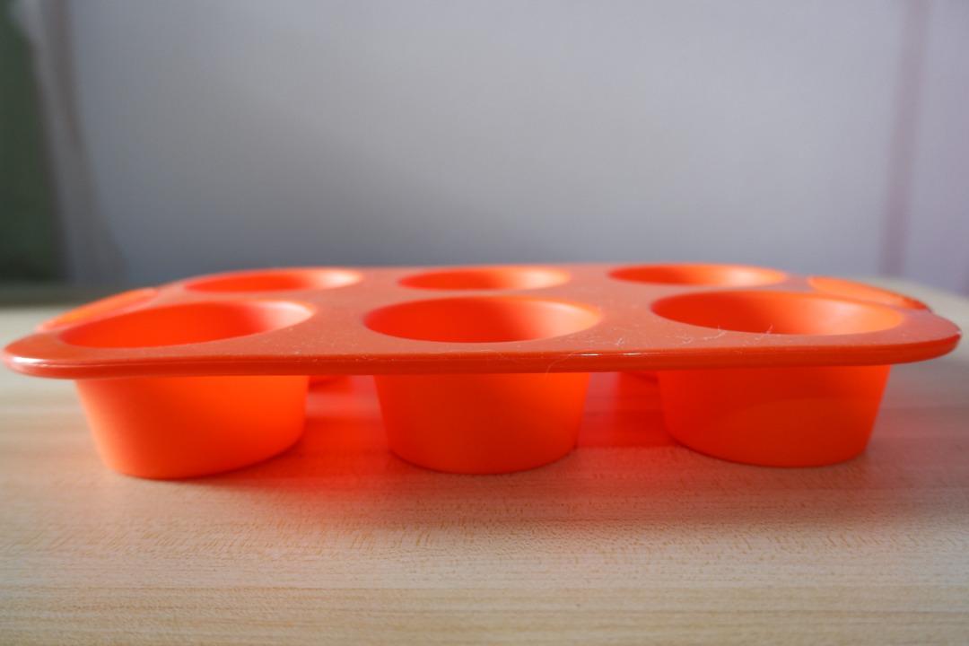 Silicone Cupcake Tray Baking Tray (Category: Bakeware) located in Baguio. Submitted by thriftyswift.mnl (Listing ID 1175421849, Image 2). Description: Silicone Cupcake Tray Baking Tray ✅ Never used. .