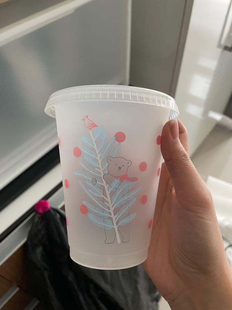 Starbucks Cold Drink Cup (Category: Dinnerware & Cutlery) located in Taguig. Submitted by sourcedbym (Listing ID 1175290430, Image 1). Description: Super cute gift. Starbucks.