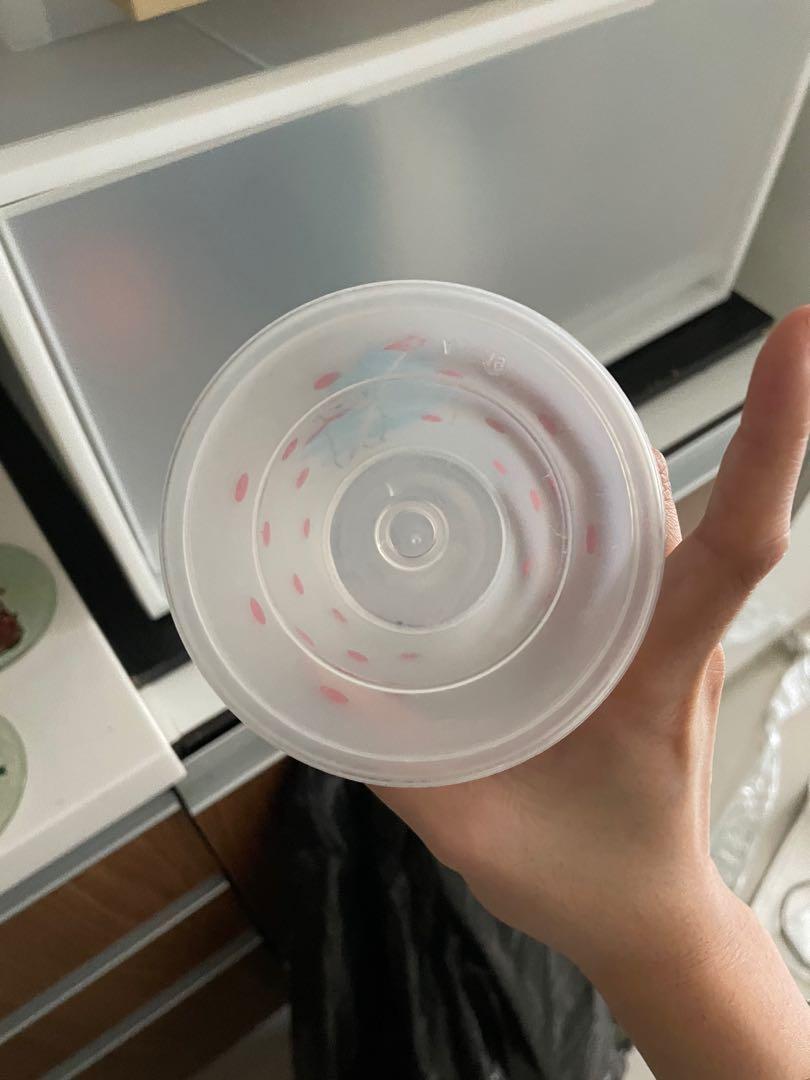 Starbucks Cold Drink Cup (Category: Dinnerware & Cutlery) located in Taguig. Submitted by sourcedbym (Listing ID 1175290430, Image 3). Description: Super cute gift. Starbucks.