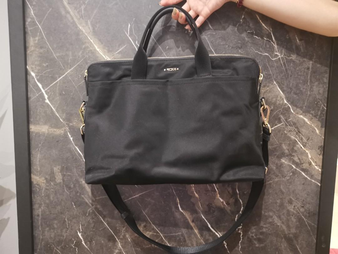Tumi voyageur laptop bag 2025