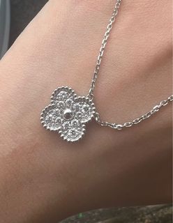 (Category: ) located in . Submitted by kc_customtopjewellery (Listing ID 1175354472, Image 1). Description: .